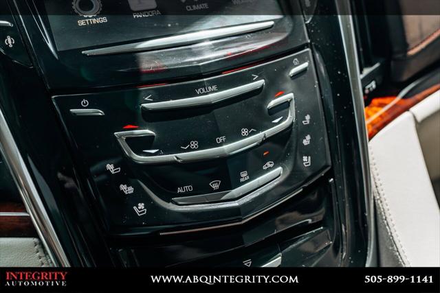2016 Cadillac Escalade Luxury Collection
