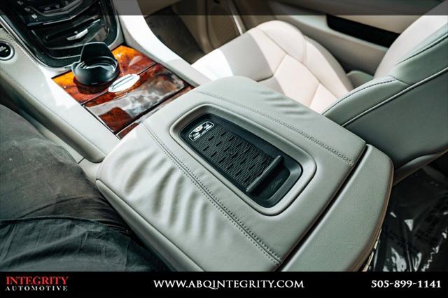 2016 Cadillac Escalade Luxury Collection