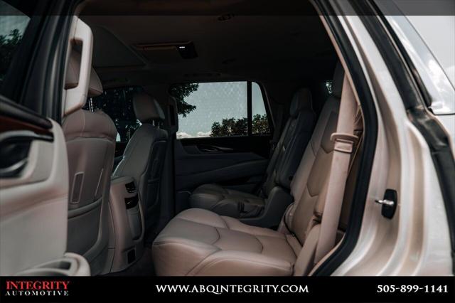 2016 Cadillac Escalade Luxury Collection
