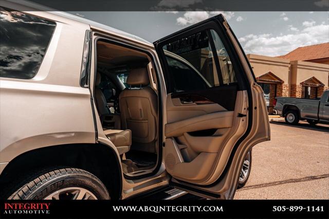 2016 Cadillac Escalade Luxury Collection