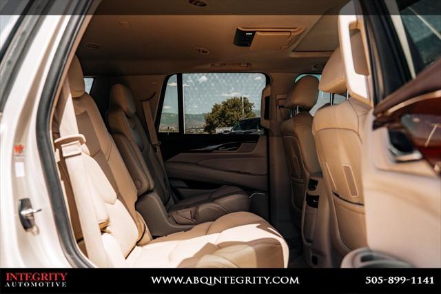 2016 Cadillac Escalade Luxury Collection