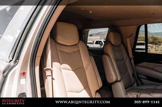 2016 Cadillac Escalade Luxury Collection