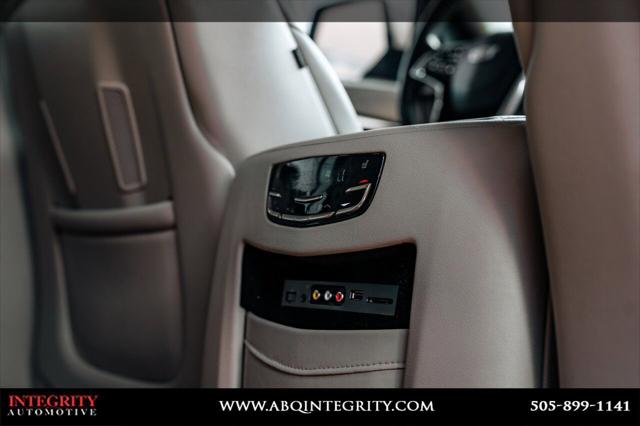 2016 Cadillac Escalade Luxury Collection