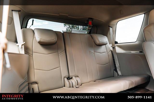 2016 Cadillac Escalade Luxury Collection