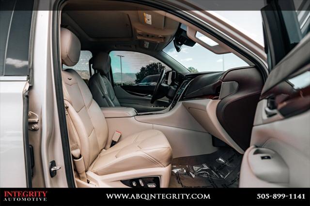 2016 Cadillac Escalade Luxury Collection