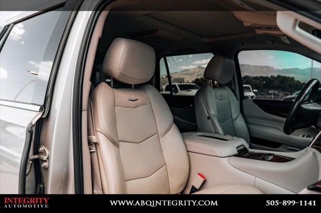 2016 Cadillac Escalade Luxury Collection