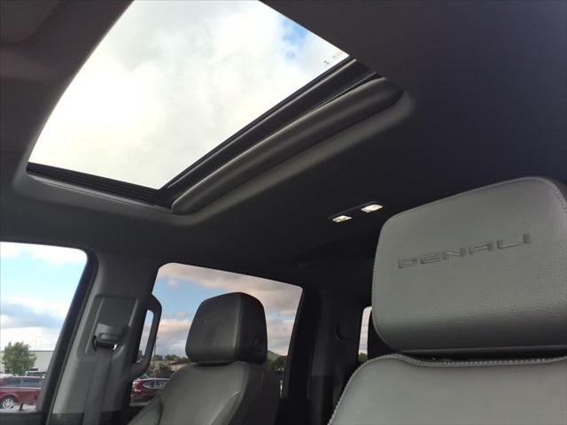 2023 GMC Sierra 2500HD 4WD Crew Cab Standard Bed Denali