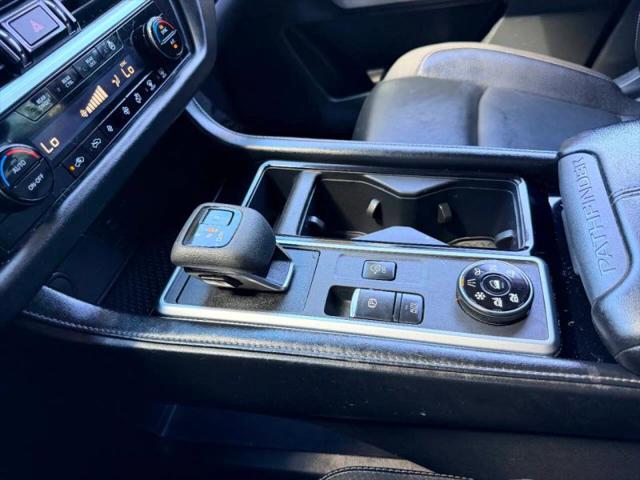 2022 Nissan Pathfinder SL 4WD