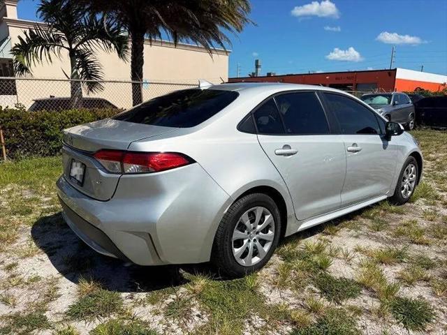 2022 Toyota Corolla LE
