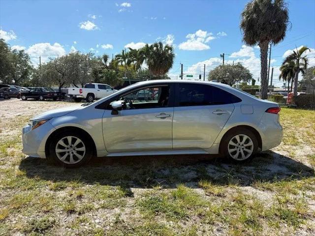 2022 Toyota Corolla LE
