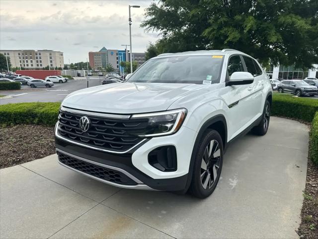 2025 Volkswagen Atlas Cross Sport 2.0T SE w/Technology