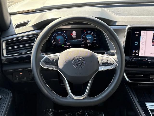 2025 Volkswagen Atlas Cross Sport 2.0T SE w/Technology