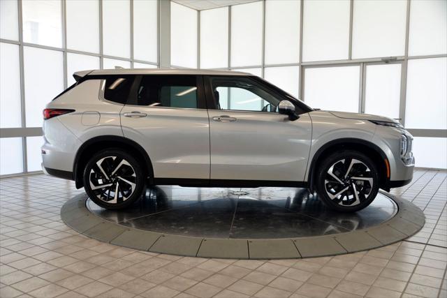2022 Mitsubishi Outlander SE