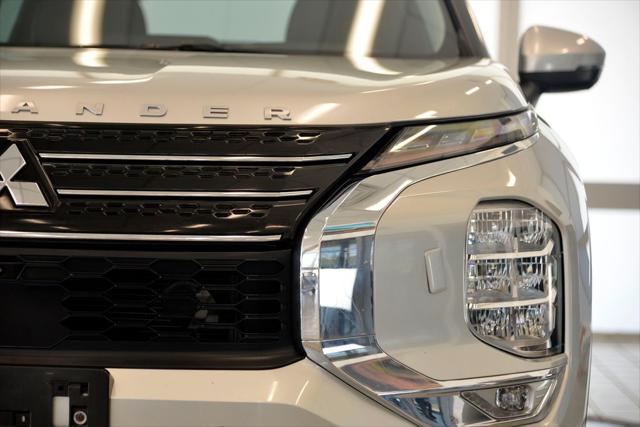 2022 Mitsubishi Outlander SE