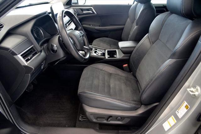 2022 Mitsubishi Outlander SE