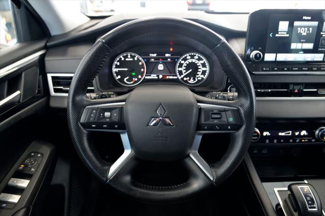 2022 Mitsubishi Outlander SE