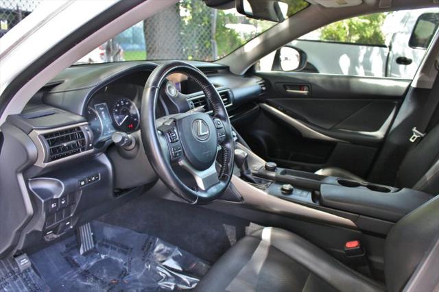 2017 Lexus IS 300 300