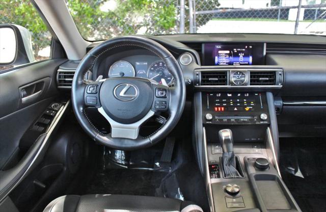 2017 Lexus IS 300 300