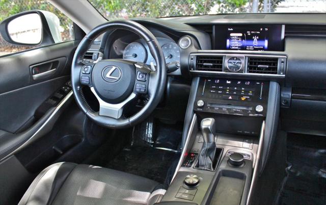 2017 Lexus IS 300 300