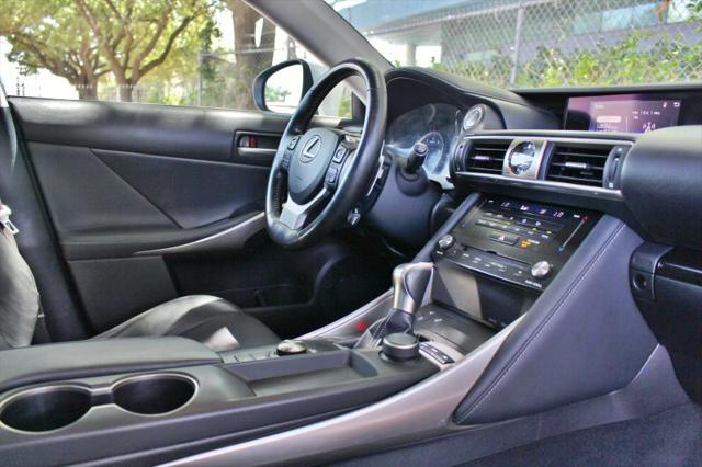 2017 Lexus IS 300 300