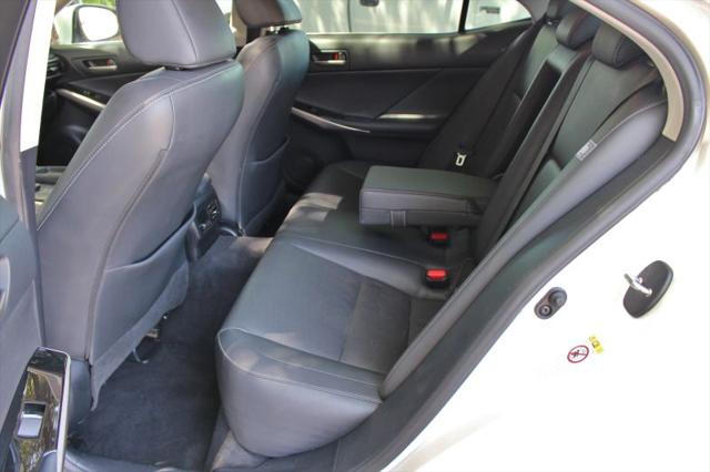 2017 Lexus IS 300 300