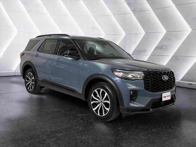 2025 Ford Explorer ST-LINE 4WD (PL535)'s photo