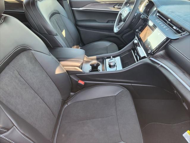 2026 Jeep Grand Cherokee L Altitude 4x4