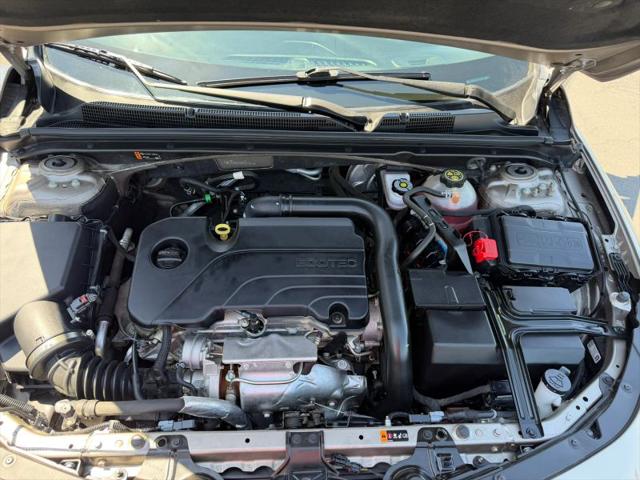 2022 Chevrolet Malibu FWD LT