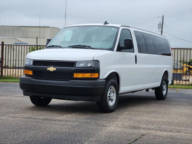 2025 Chevrolet Express Passenger RWD 3500 Extended Wheelbase LS