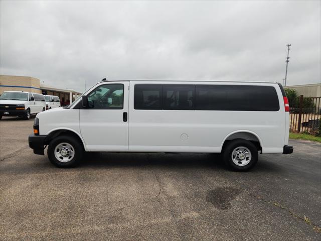 2025 Chevrolet Express Passenger RWD 3500 Extended Wheelbase LS