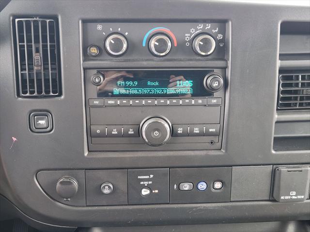 2025 Chevrolet Express Passenger RWD 3500 Extended Wheelbase LS