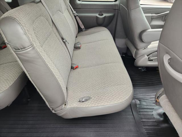 2025 Chevrolet Express Passenger RWD 3500 Extended Wheelbase LS