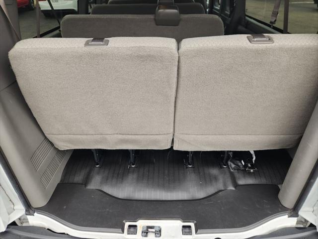 2025 Chevrolet Express Passenger RWD 3500 Extended Wheelbase LS