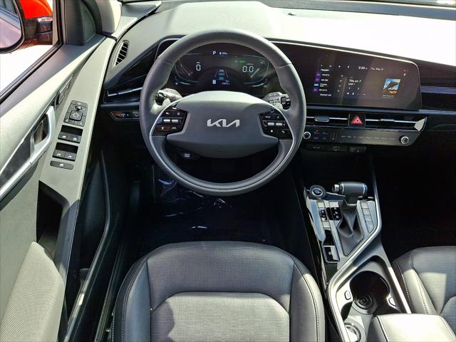 2023 Kia Niro SX