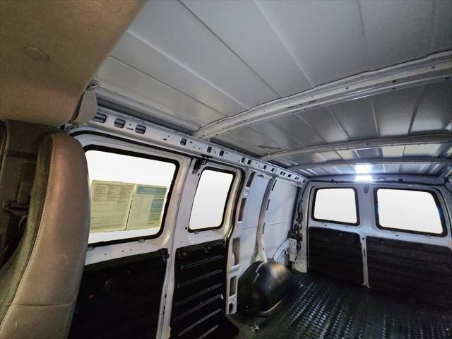 2022 Chevrolet Express Cargo Van RWD 2500 Regular Wheelbase WT