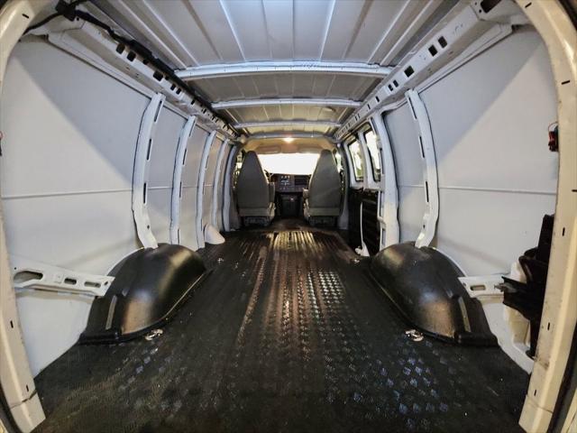 2022 Chevrolet Express Cargo Van RWD 2500 Regular Wheelbase WT