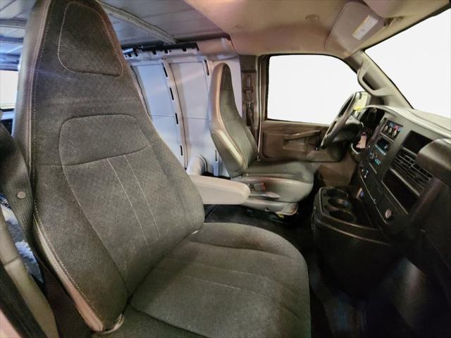 2022 Chevrolet Express Cargo Van RWD 2500 Regular Wheelbase WT