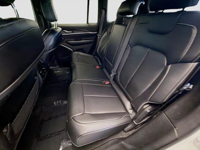 2024 Jeep Grand Cherokee Anniversary Edition