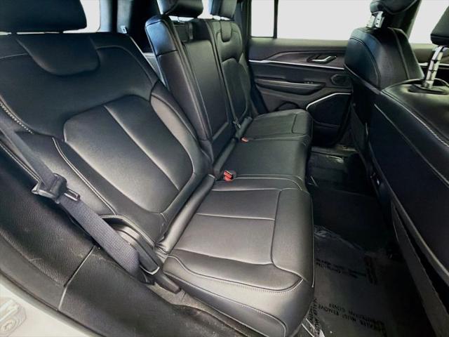 2024 Jeep Grand Cherokee Anniversary Edition