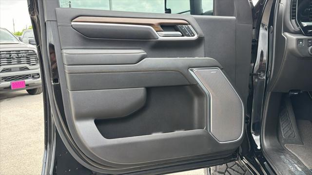 2025 Chevrolet Silverado 2500HD 4WD Crew Cab Standard Bed High Country