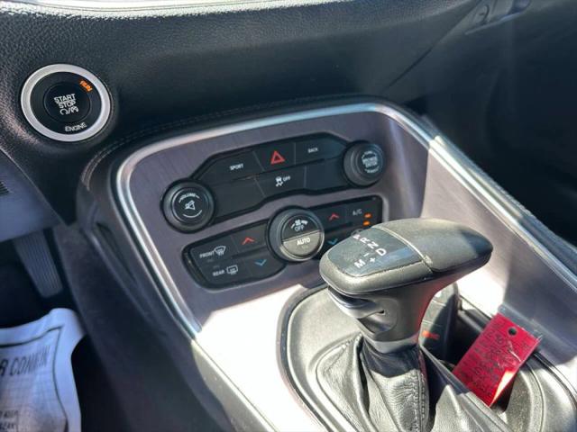 2016 Dodge Challenger SXT