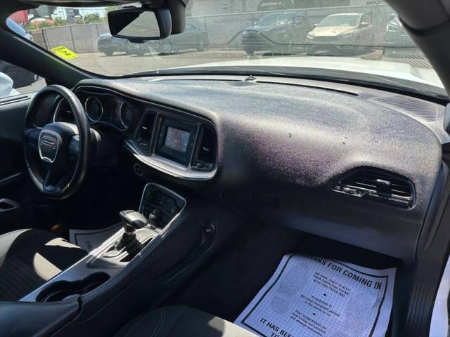 2016 Dodge Challenger SXT