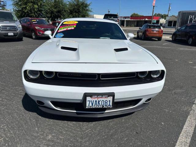 2016 Dodge Challenger SXT