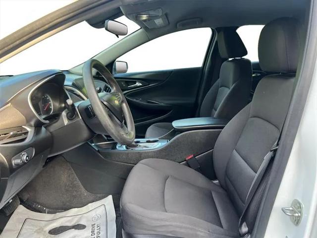 2022 Chevrolet Malibu FWD 1FL