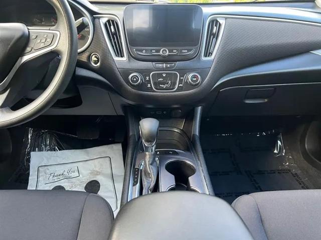 2022 Chevrolet Malibu FWD 1FL