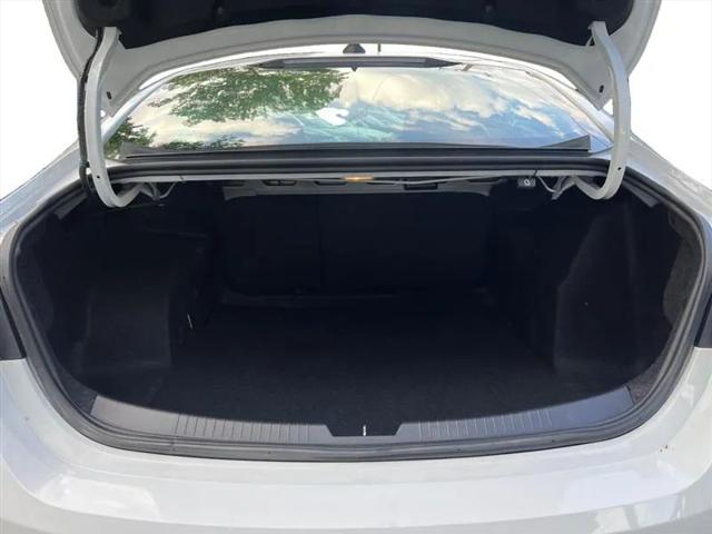2022 Chevrolet Malibu FWD 1FL
