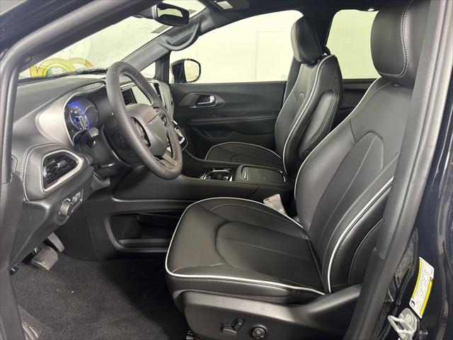 2027 Chrysler Pacifica Limited