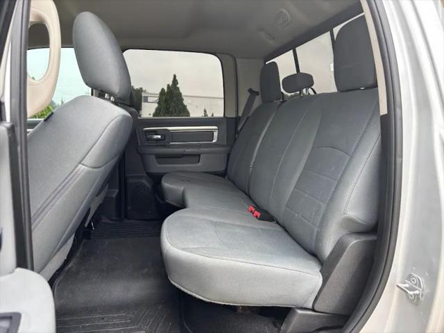 2019 Ram 1500 Classic SLT Crew Cab 4x2 6'4" Box
