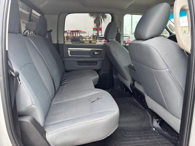 2019 Ram 1500 Classic SLT Crew Cab 4x2 6'4" Box