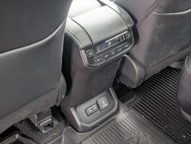 2025 Toyota Highlander Platinum